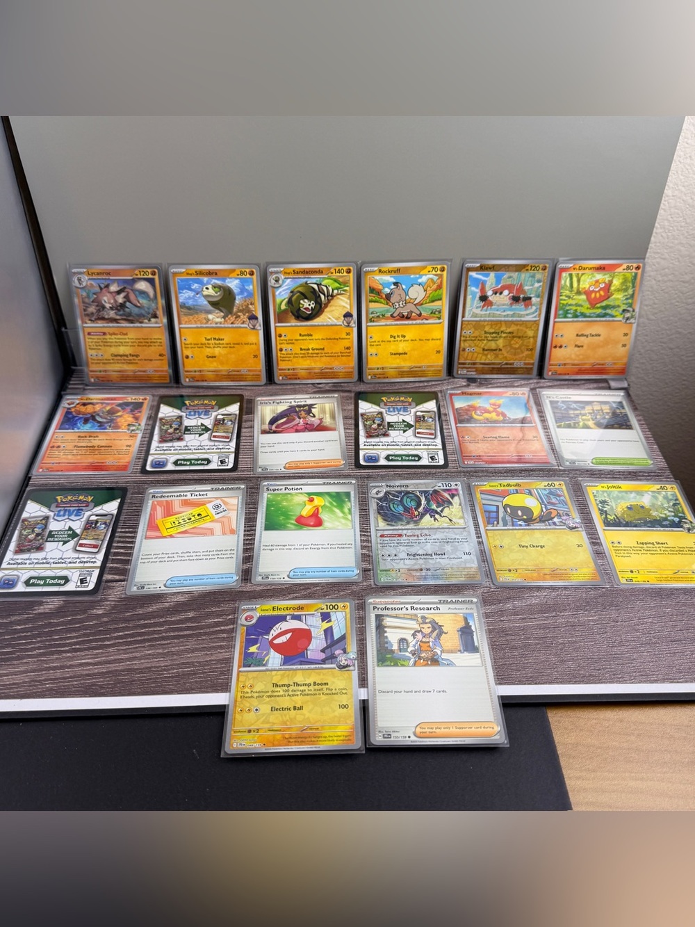 Lot of 20 New Pokémon Cards w/ Holos & Reverse Holos – Lycanroc, Iono